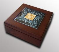 Deluxe Rosewood Box with Squirrel &amp; Acorn