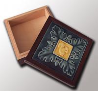Tiled Box with Squirrel &amp; Acorns 